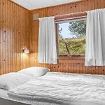 Semesterbostad Anneka - 750m From The Sea By Interhome